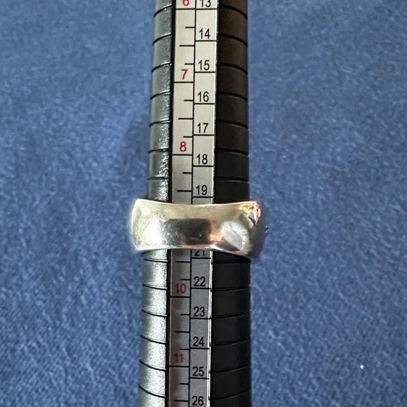 Lia Sophia Silver Ring with Black Detailing - Picture 6 of 6